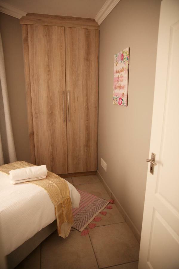 Mari-Amor Self-Catering Apartments Mossel Bay Exterior photo